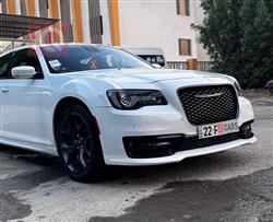 کرایسلەر 300